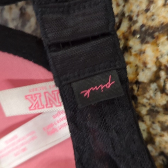 Victoria's Secret Pink Wear Everywhere T-shirt Lightly Lined Bra 34d Black Print - Picture 7 of 10